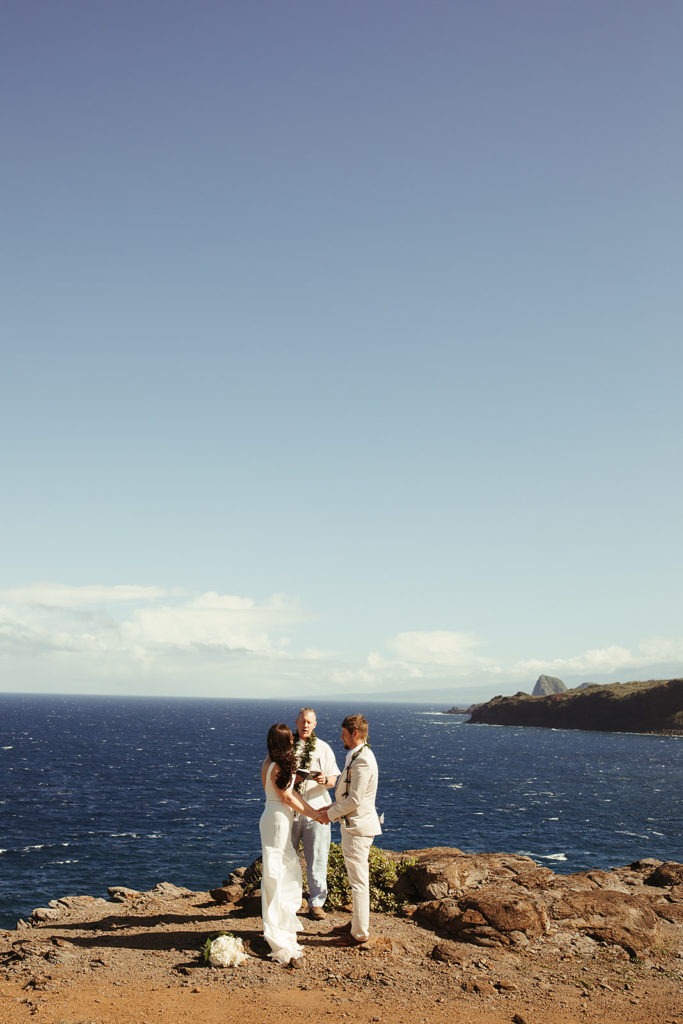 hawaii destination elopement